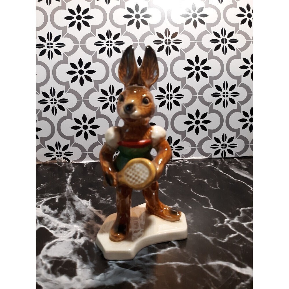 Goebel bunny playing tennis Germany